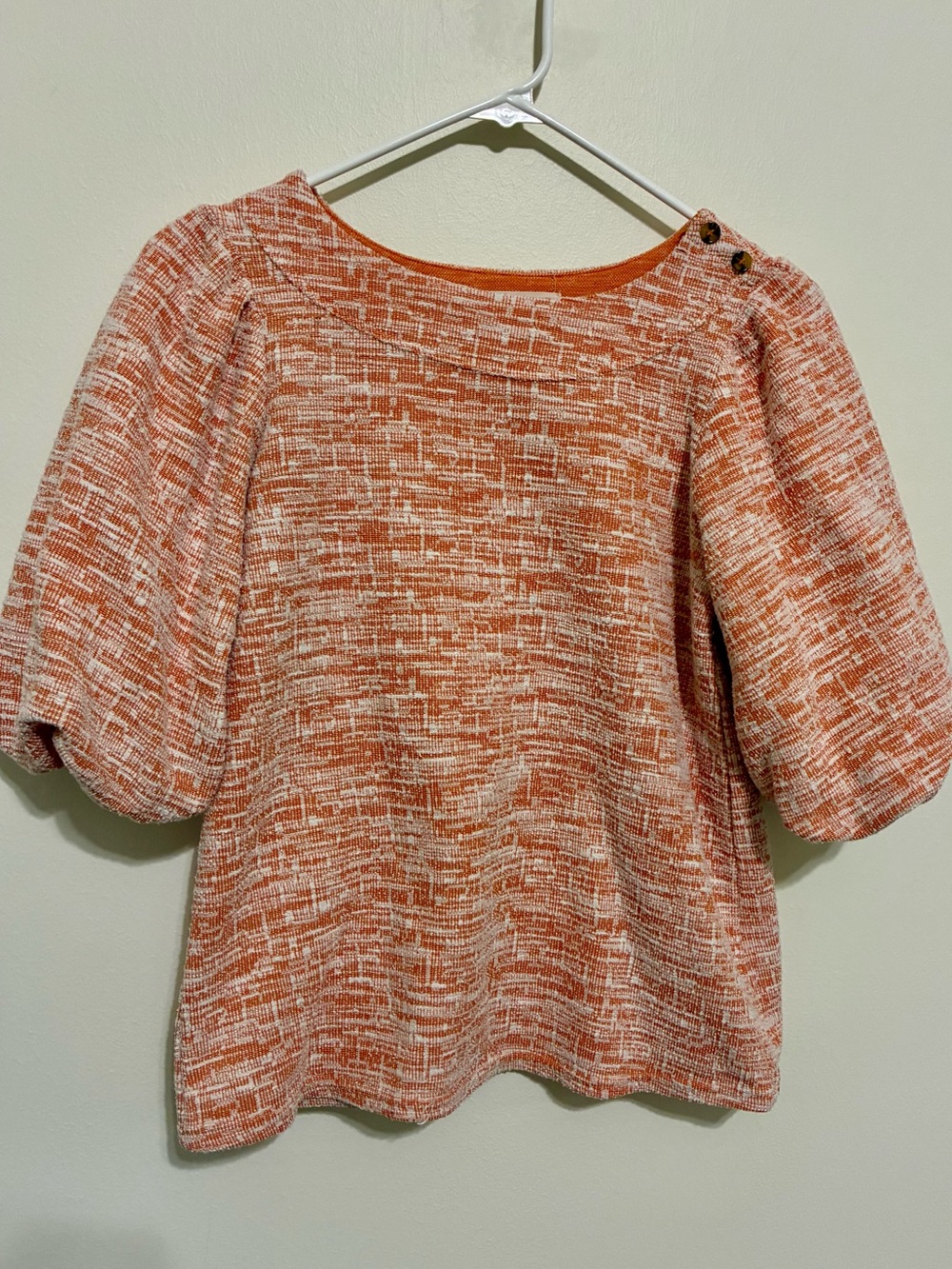 MELLODAY Orange and White Puff-Sleeve Knit Top